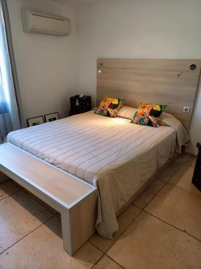 Les Chambres Du Vieux Bistrot Cabrières-dʼAvignon エクステリア 写真