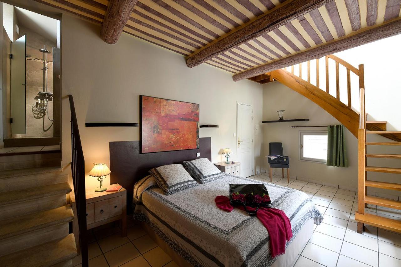 Les Chambres Du Vieux Bistrot Cabrières-dʼAvignon エクステリア 写真
