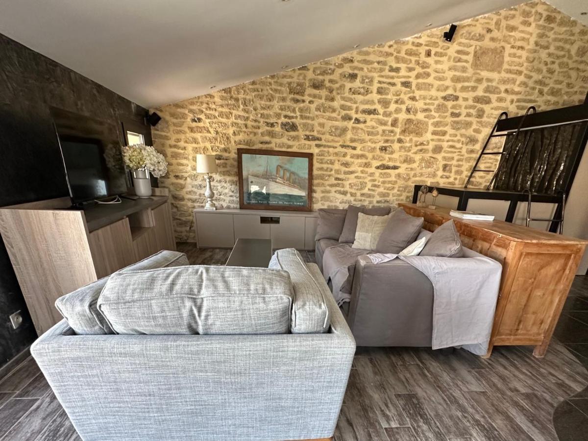 Les Chambres Du Vieux Bistrot Cabrières-dʼAvignon エクステリア 写真
